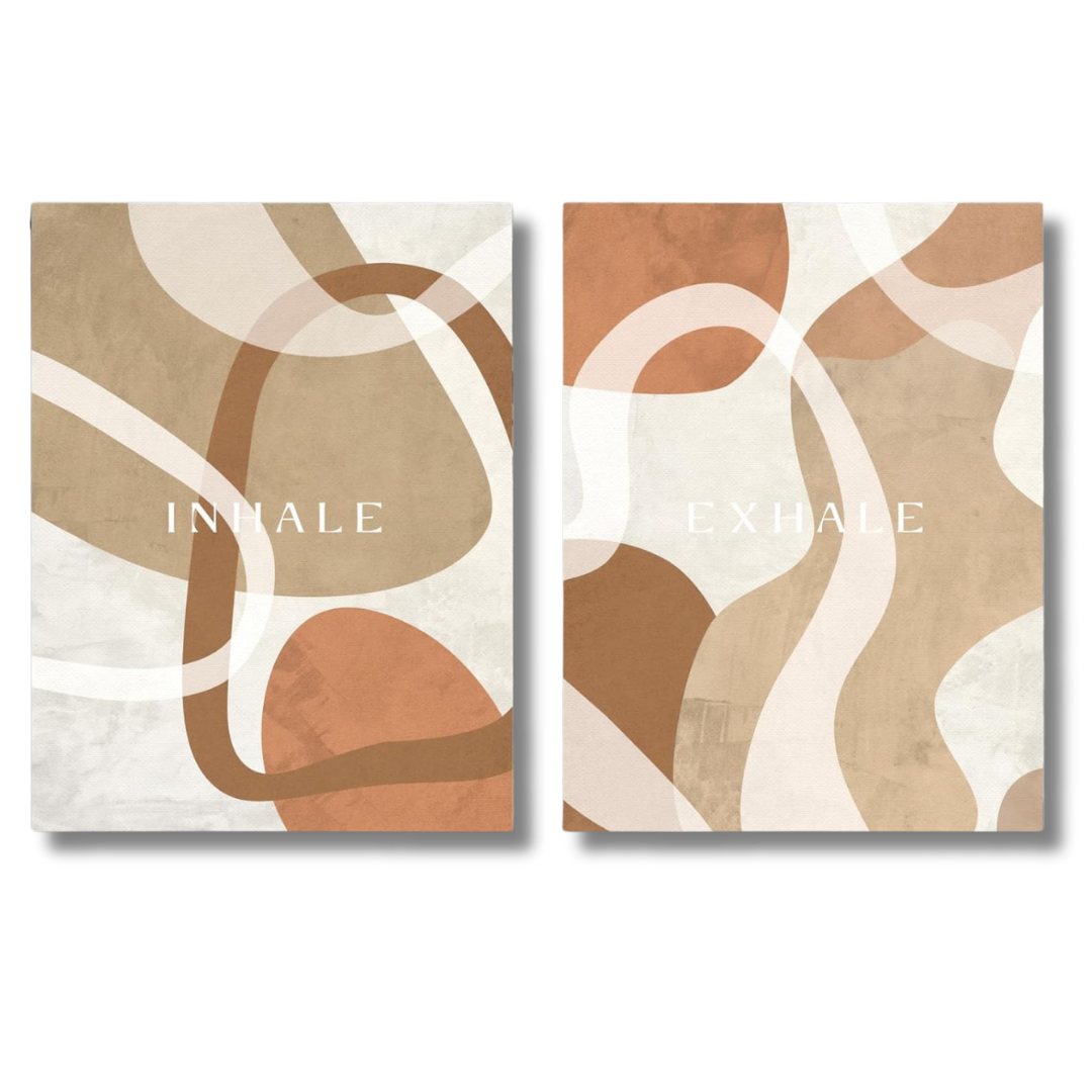 Leinwand Bilder Set - beide Bilder zeigen weiche Formen in zarten Tönen wie Creme, Beige und Braun. Auf dem einem Bild steht inhale und auf dem anderen exhale.