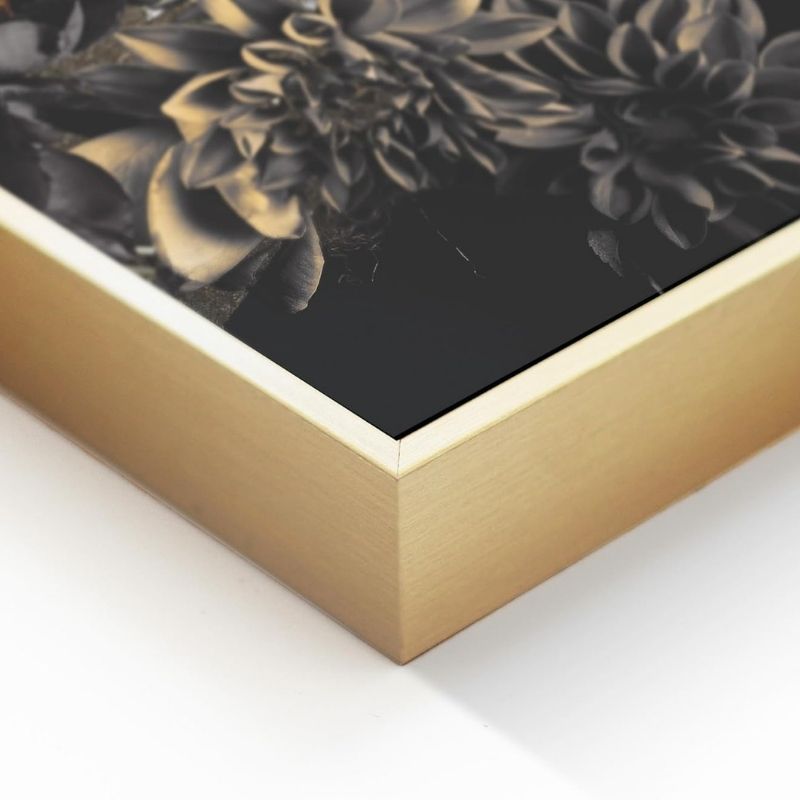 Bild Yowita mit goldenem Rahmen I 50x70cm